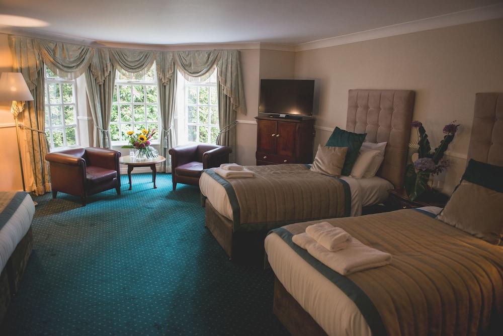 Mere Court Hotel 너츠포드 외부 사진