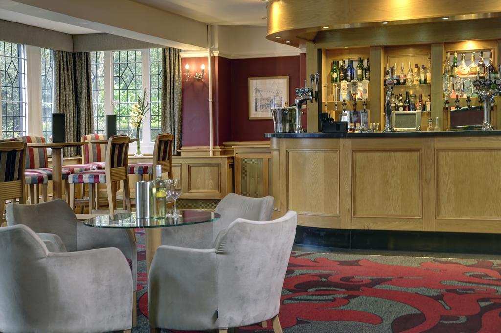 Mere Court Hotel 너츠포드 외부 사진