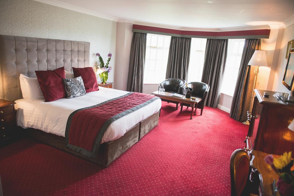 Mere Court Hotel 너츠포드 외부 사진